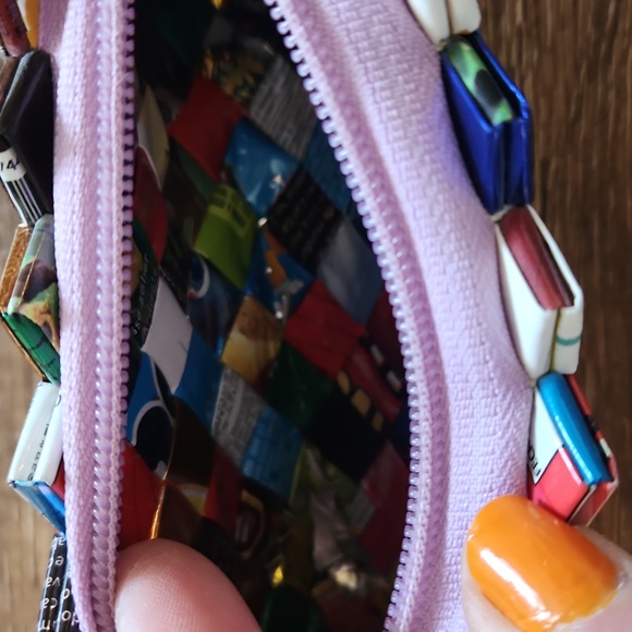 Small Candy Wrapper Shoulder Bag - Picture 7 of 11